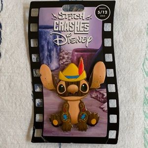 Stitch crashes Disney 4/12 Pinocchio pin.